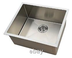5th Ave 22 inch Undermount Kitchen Sink with Complete Accessory Set