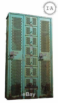 1960 Vintage Locker Steel Set Par Produits De Qualité Supérieure Et De Fil De Fer
